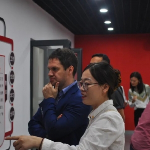 俄羅斯無損檢測研究所Denis先生一行到訪科電儀器考察交流